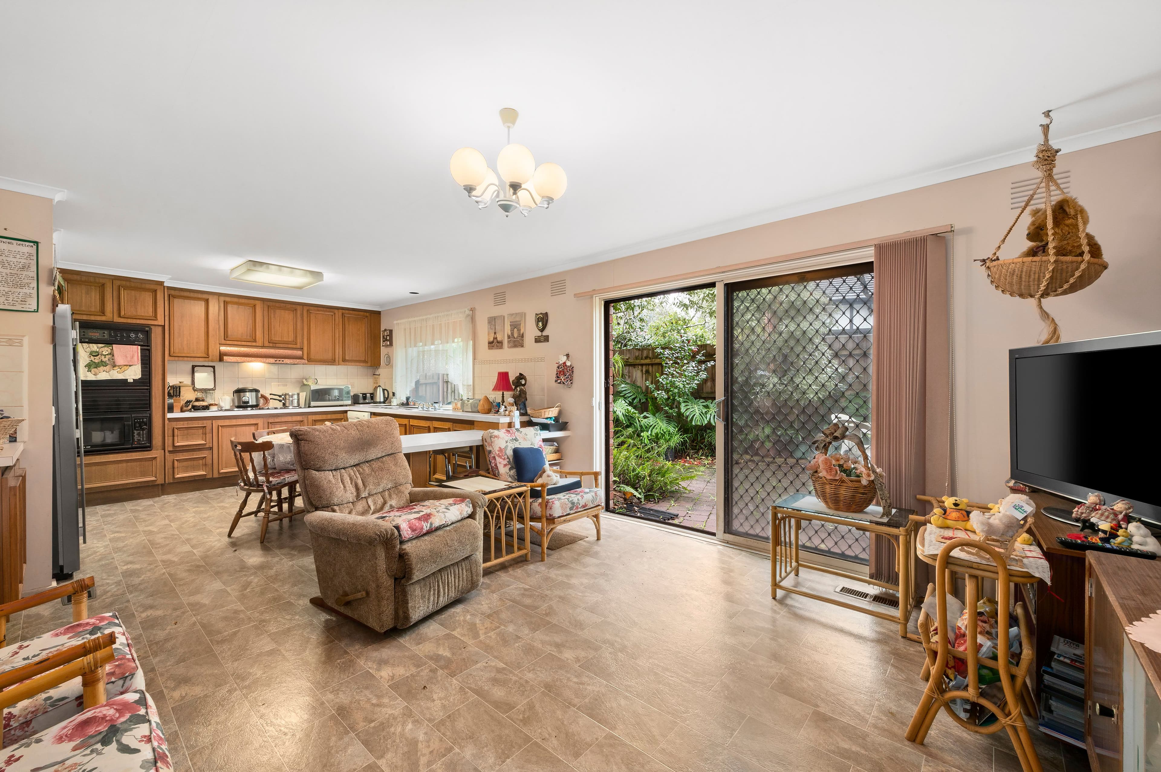 11 Edgeware Court, Wantirna VIC 3152, Wantirna - Thumbnail 4