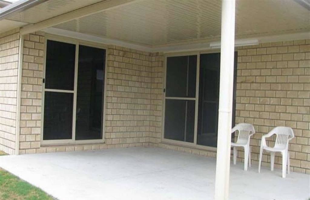 11 Whipbird Court, URANGAN QLD 4655, Urangan - Thumbnail 2