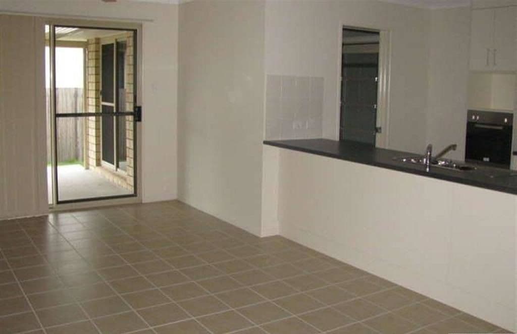 11 Whipbird Court, URANGAN QLD 4655, Urangan - Thumbnail 3