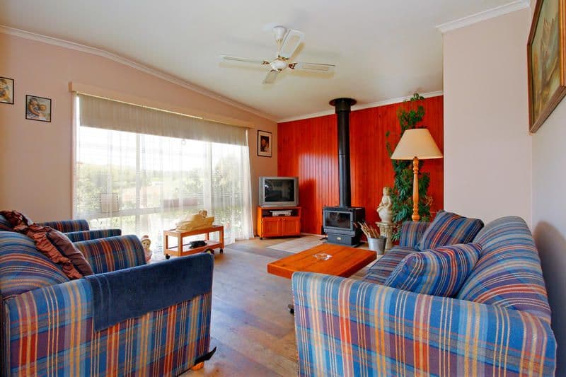 200  Ninth Avenue South, ROSEBUD VIC 3939, Rosebud - Thumbnail 2