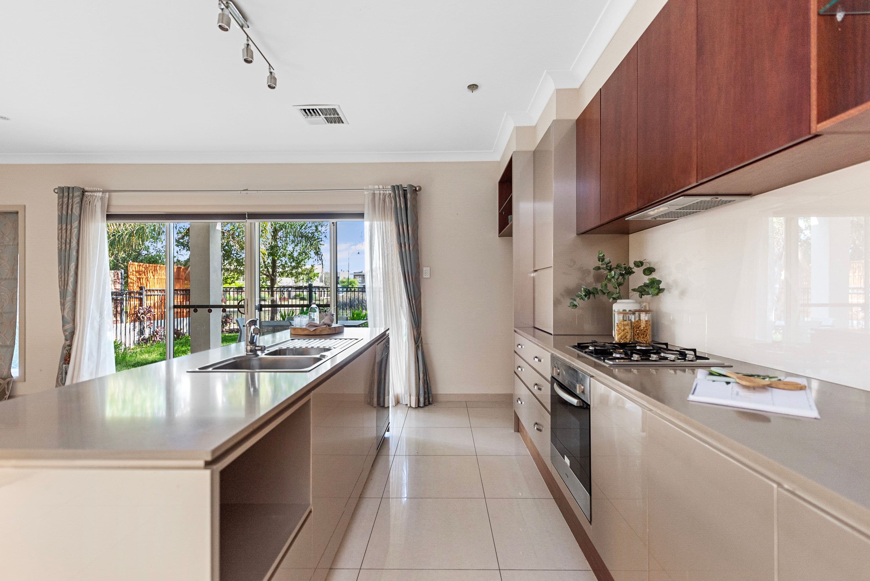 7 Pine Court, Mawson Lakes SA 5095, Mawson Lakes - Thumbnail 6