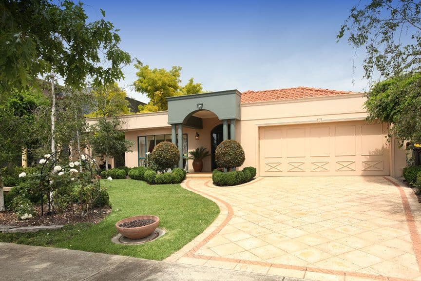 15 Herriotts Boulevard, GLEN WAVERLEY VIC 3150, Glen Waverley - Image 1