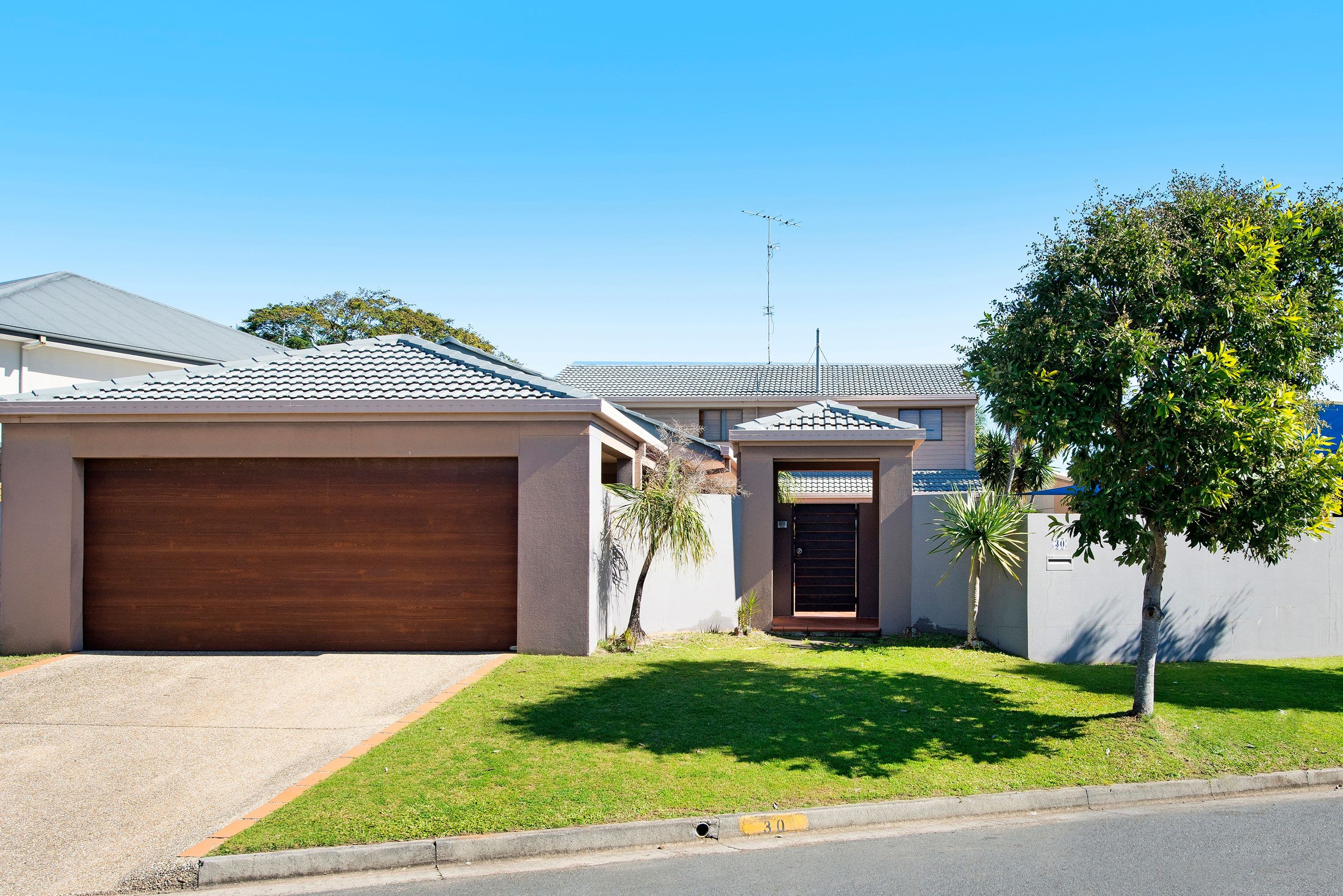 30 Blair Athol Crescent, Sorrento QLD 4217, Sorrento - Thumbnail 2