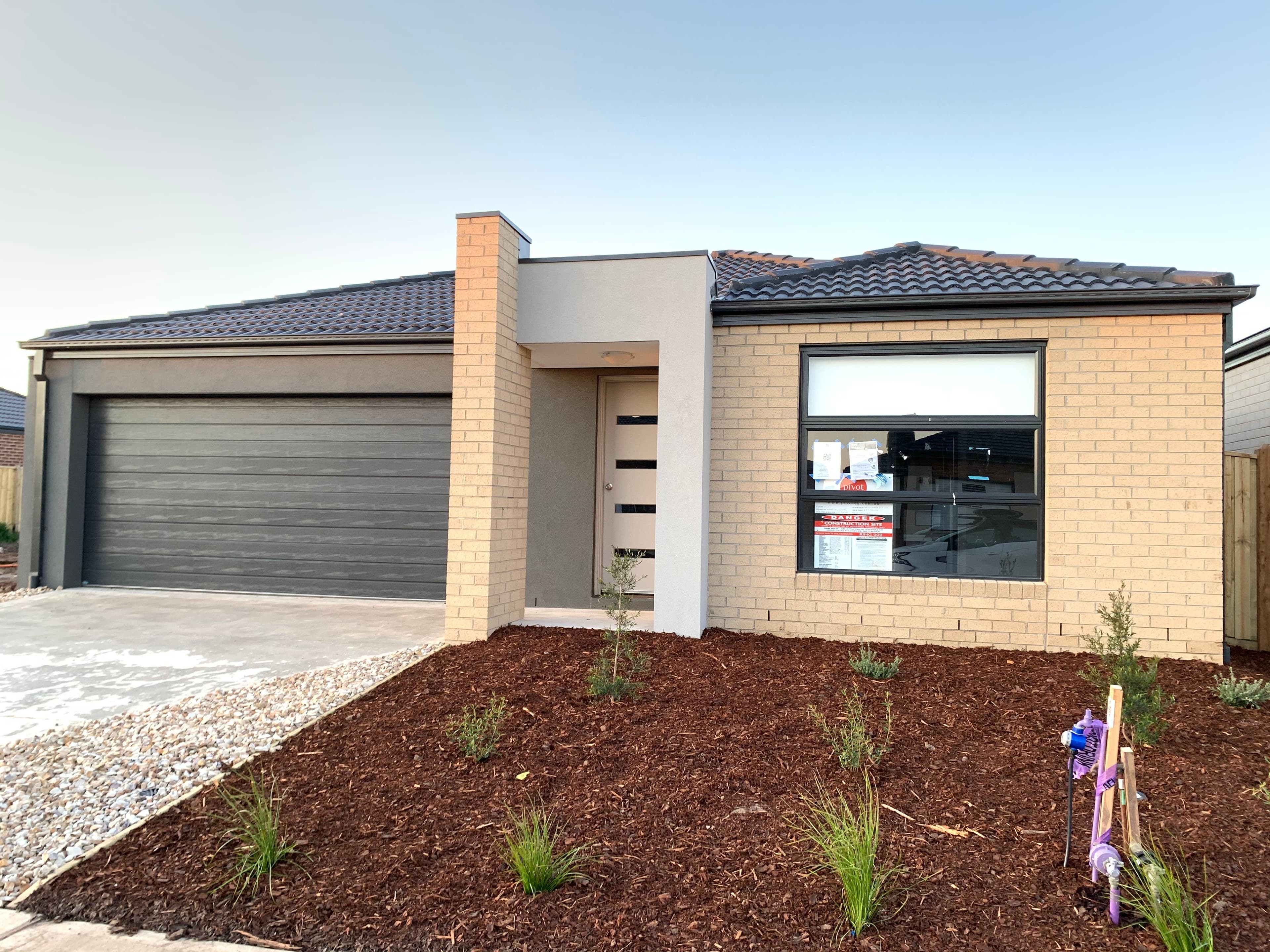 14 Lay Street, Tarneit VIC 3029, Tarneit - Thumbnail 2