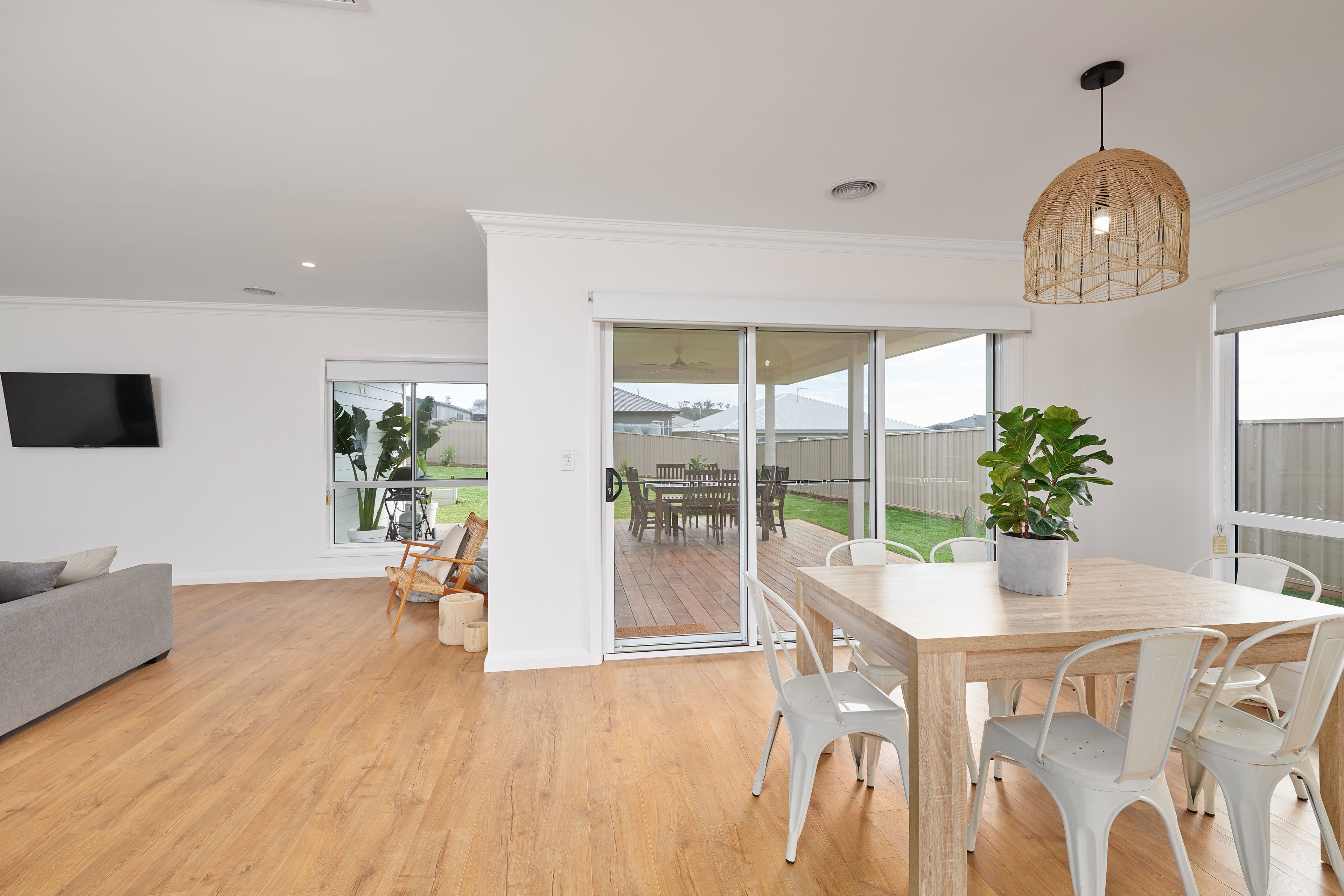 12 Florey Street, Lloyd NSW 2650, Lloyd - Thumbnail 2