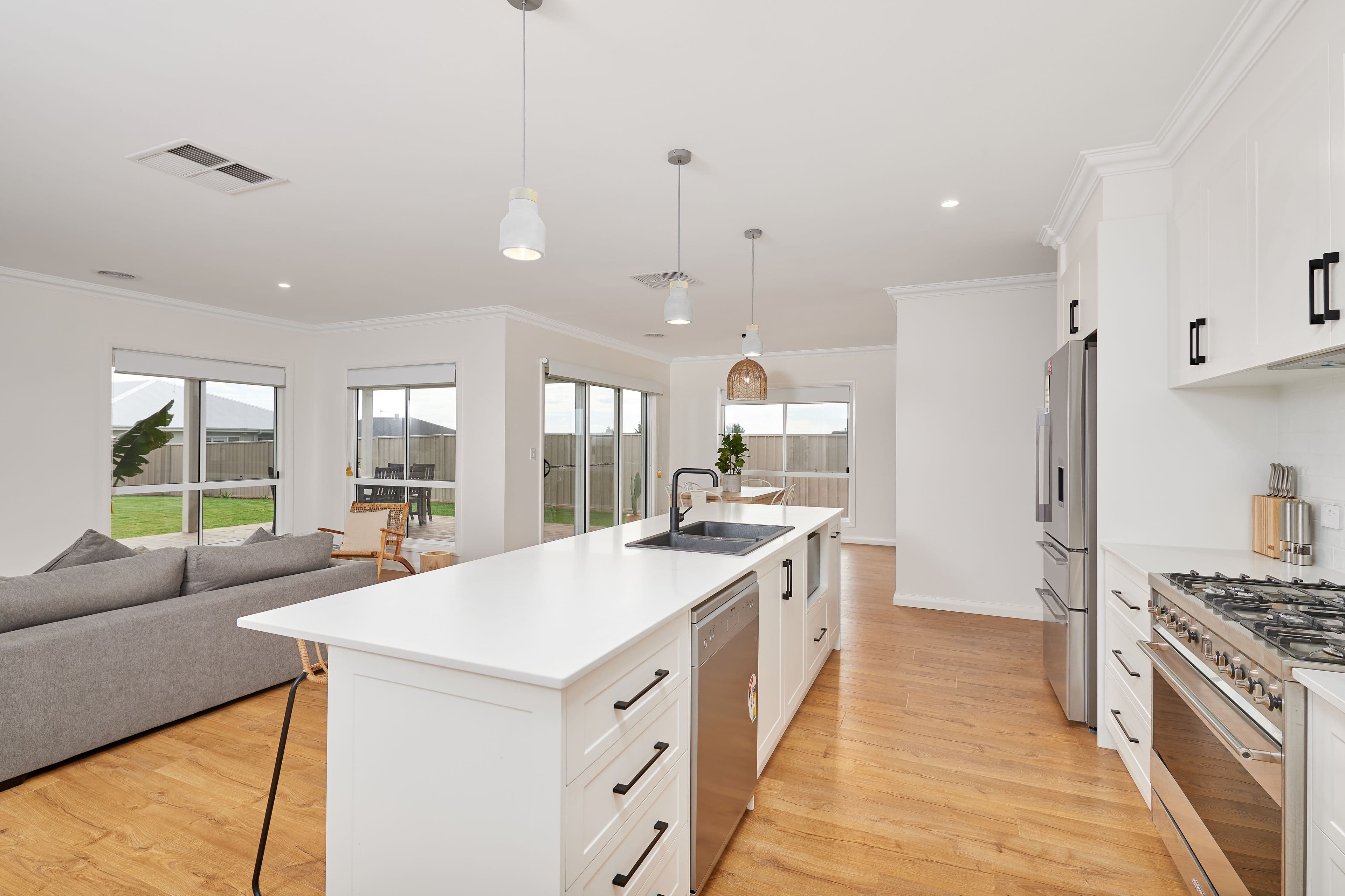 12 Florey Street, Lloyd NSW 2650, Lloyd - Thumbnail 3
