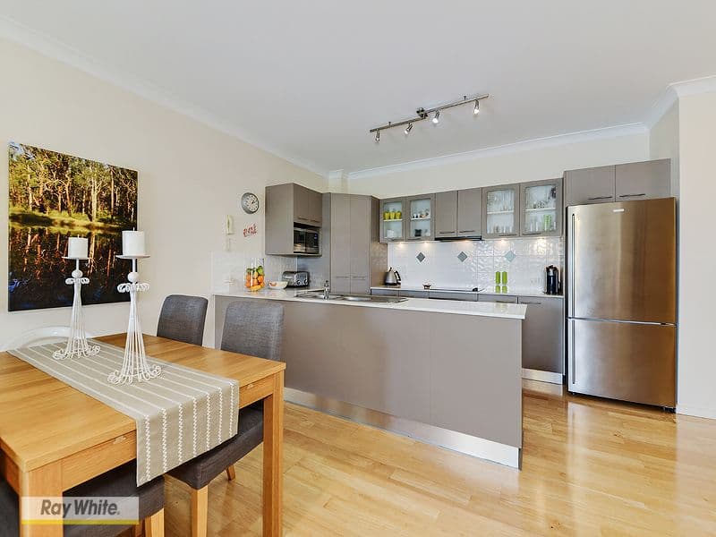 28 Murphy Street, Scarborough QLD 4020, Scarborough - Thumbnail 3