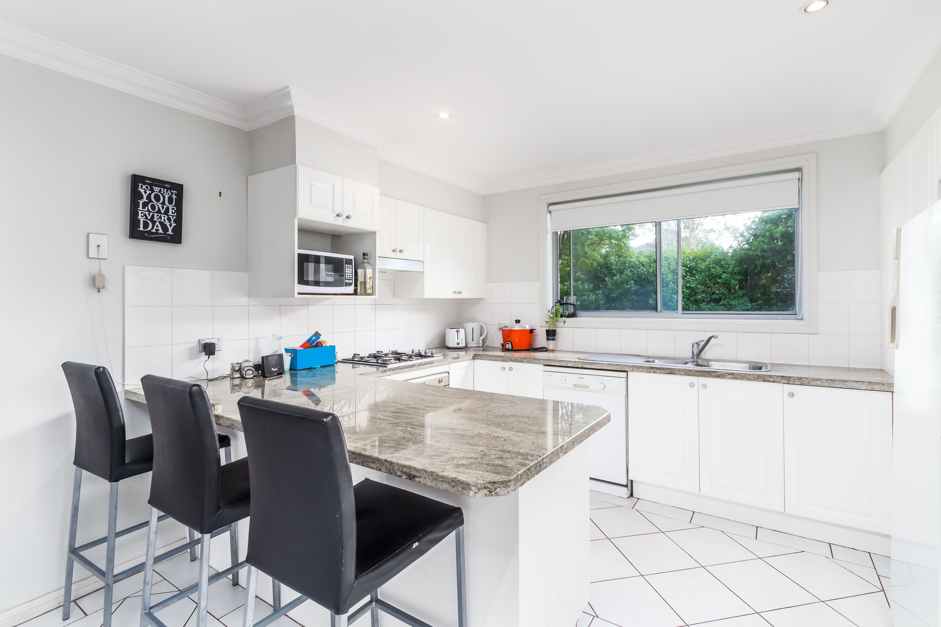 3 Cavalry Grove, Glenwood - Thumbnail 4