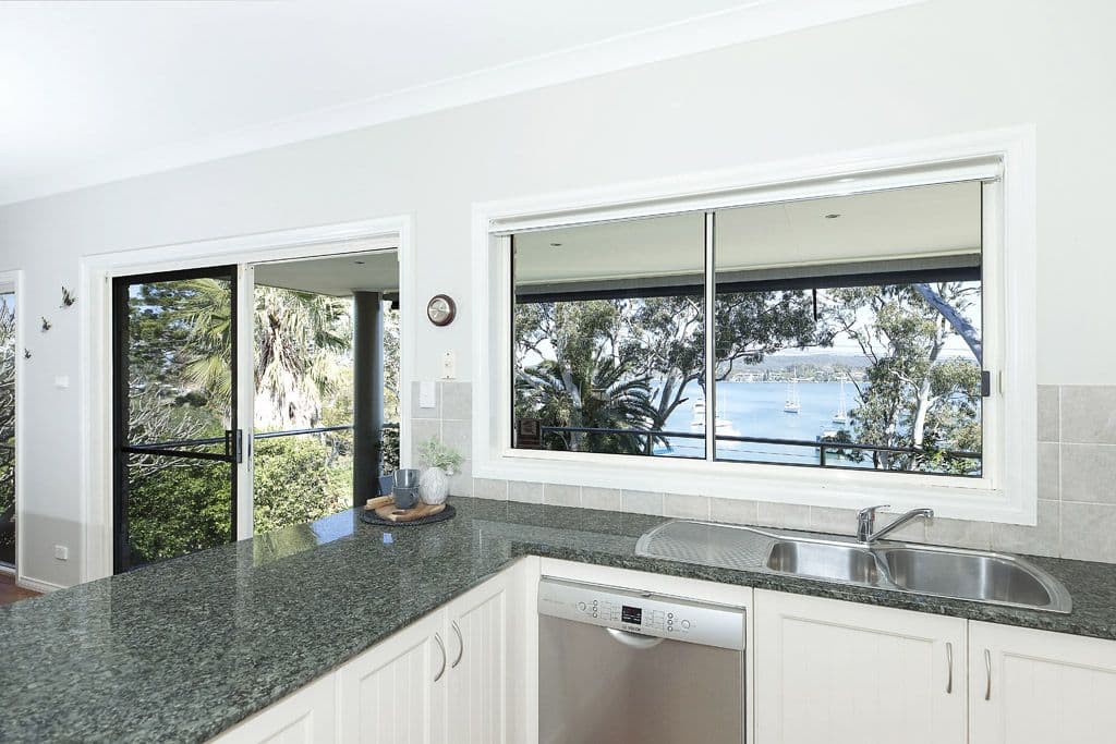 91 Bay Road, Bolton Point - Thumbnail 2