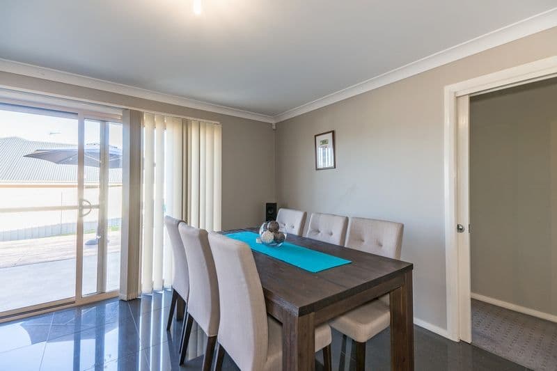 23 Robinson Court, Orange - Thumbnail 4