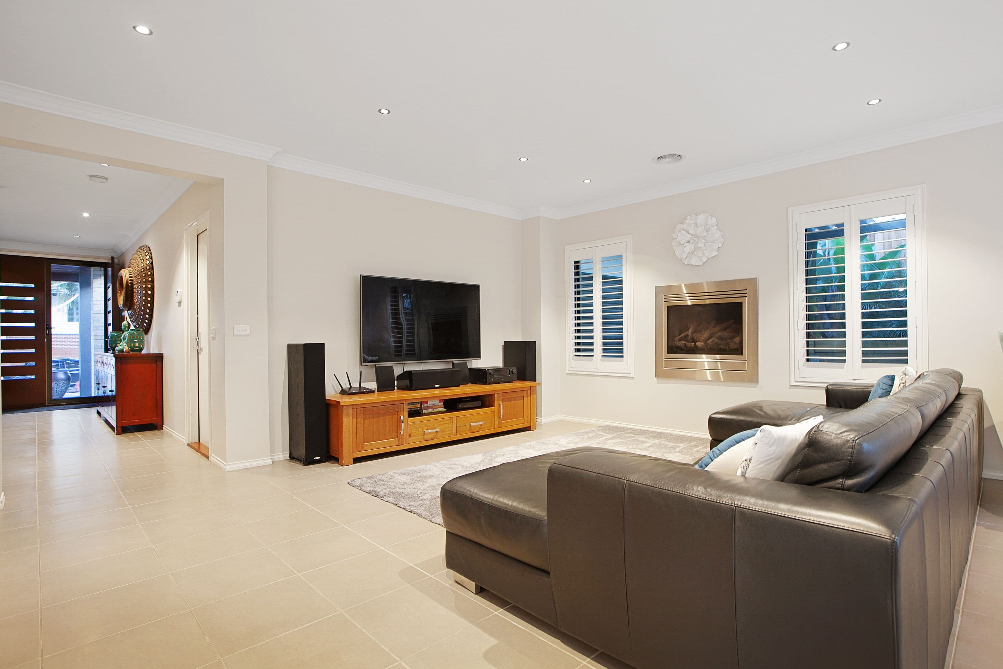 2 Greenhaven Gardens, South Morang VIC 3752, South Morang - Thumbnail 2