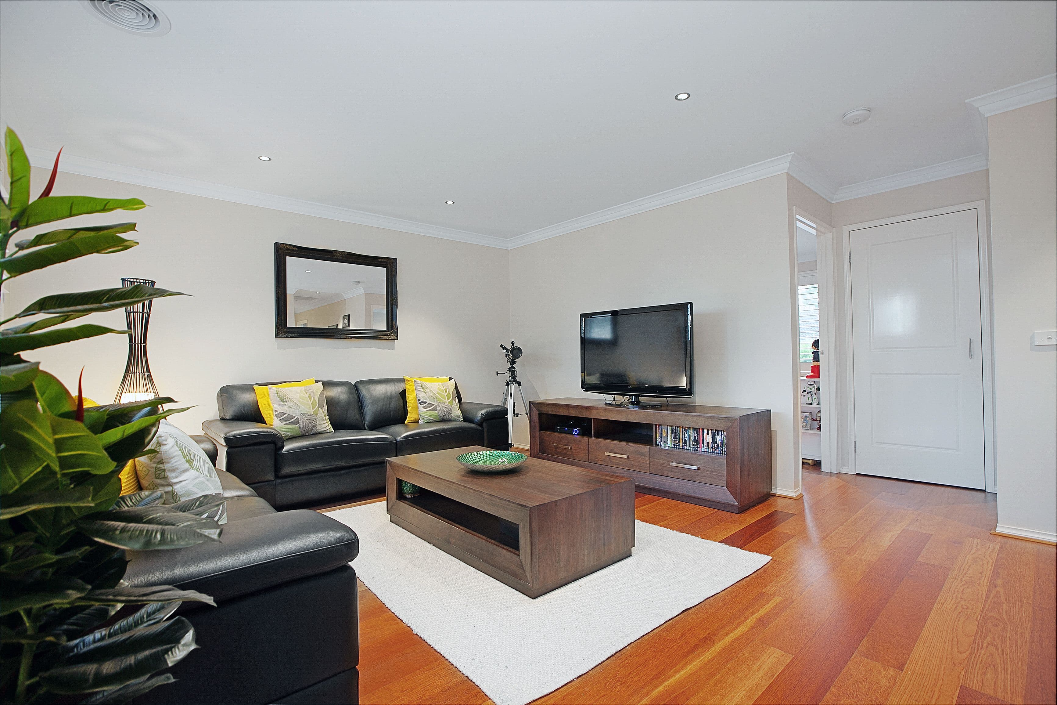 2 Greenhaven Gardens, South Morang VIC 3752, South Morang - Thumbnail 8