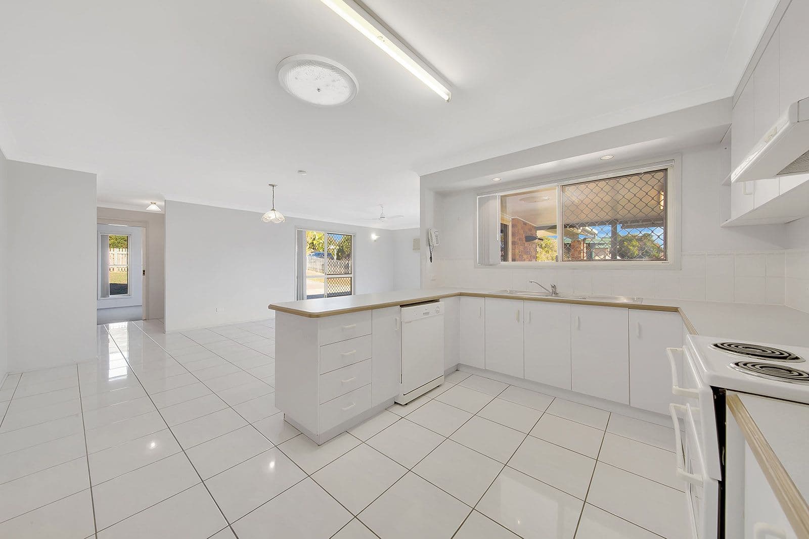 75 Dixon Drive, Telina QLD 4680, Telina - Thumbnail 5