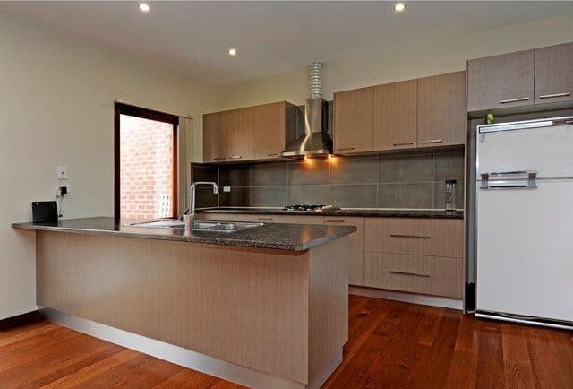 4 Ayr Street, RESERVOIR VIC 3073, Reservoir - Thumbnail 2
