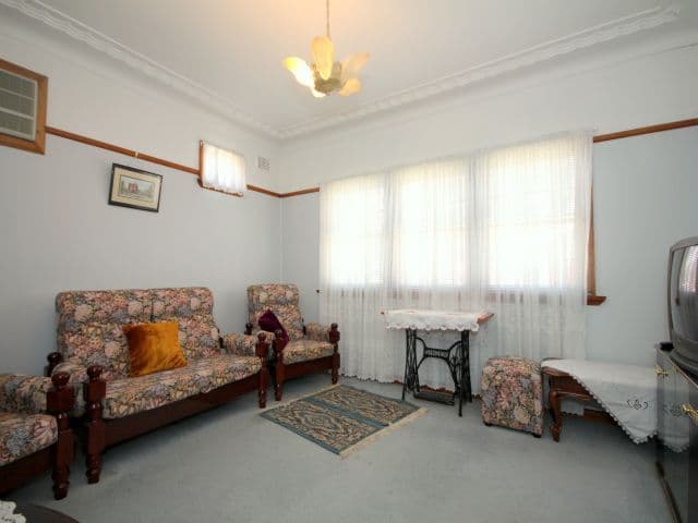41 Esme Avenue, CHESTER HILL NSW 2162, Chester Hill - Thumbnail 4