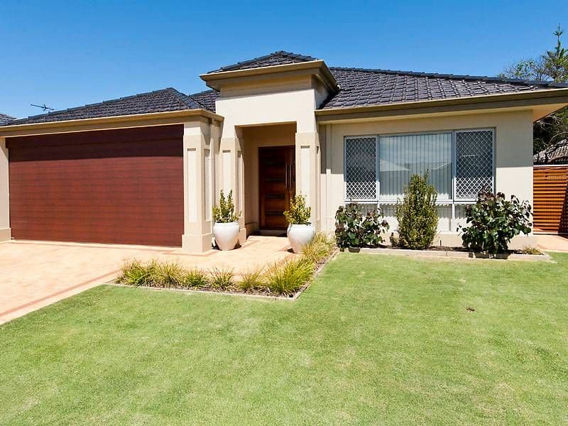 4 Bramley Drive, CANNING VALE WA 6155, Canning Vale - Thumbnail 2
