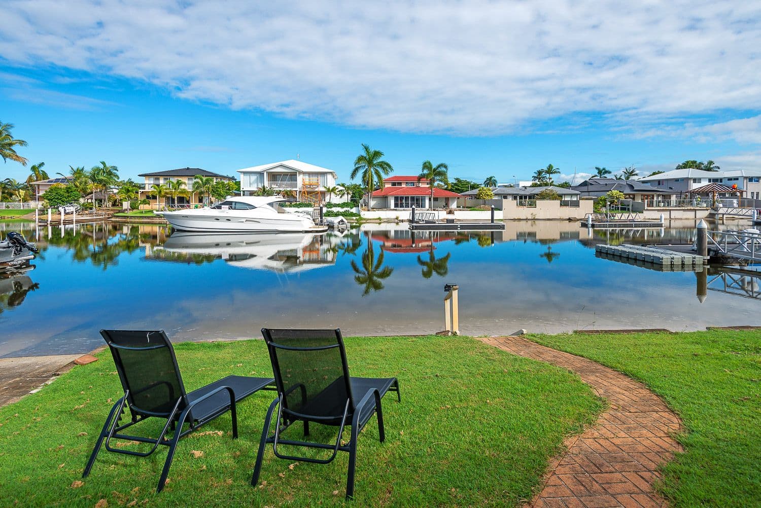 8 Drysdale Place, Paradise Point QLD 4216, Paradise Point - Image 1