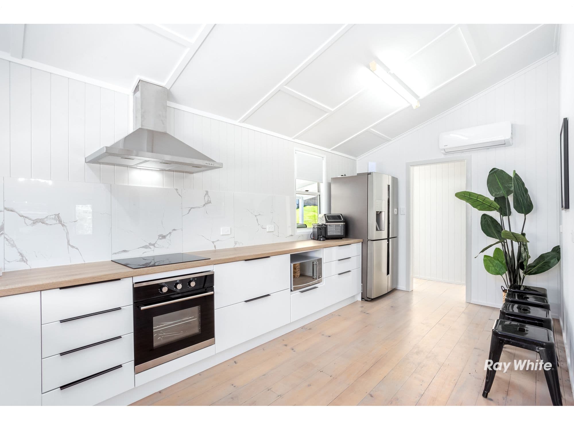 26 Queen Street, Yeppoon QLD 4703, Yeppoon - Thumbnail 4