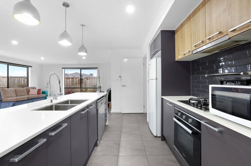 7 Casabene Drive, Tarneit VIC 3029, Tarneit - Thumbnail 4