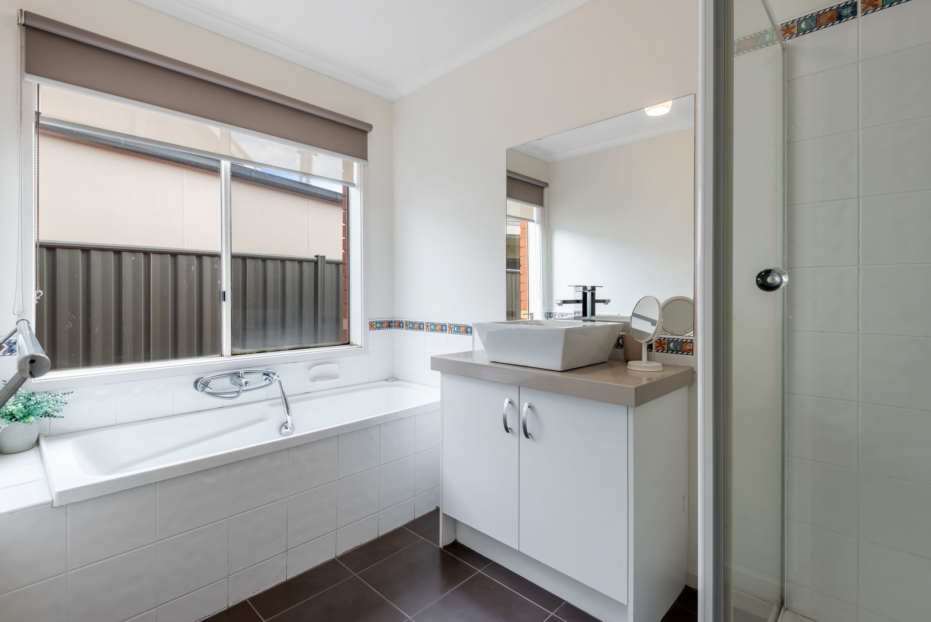4 Corowa Crescent, Burnside VIC 3023, Burnside - Thumbnail 5