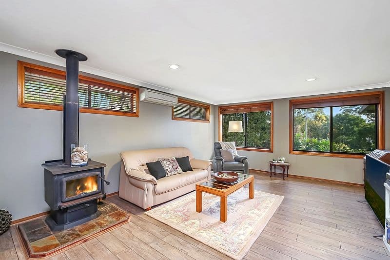 11 Morrison Street, Saratoga - Thumbnail 2