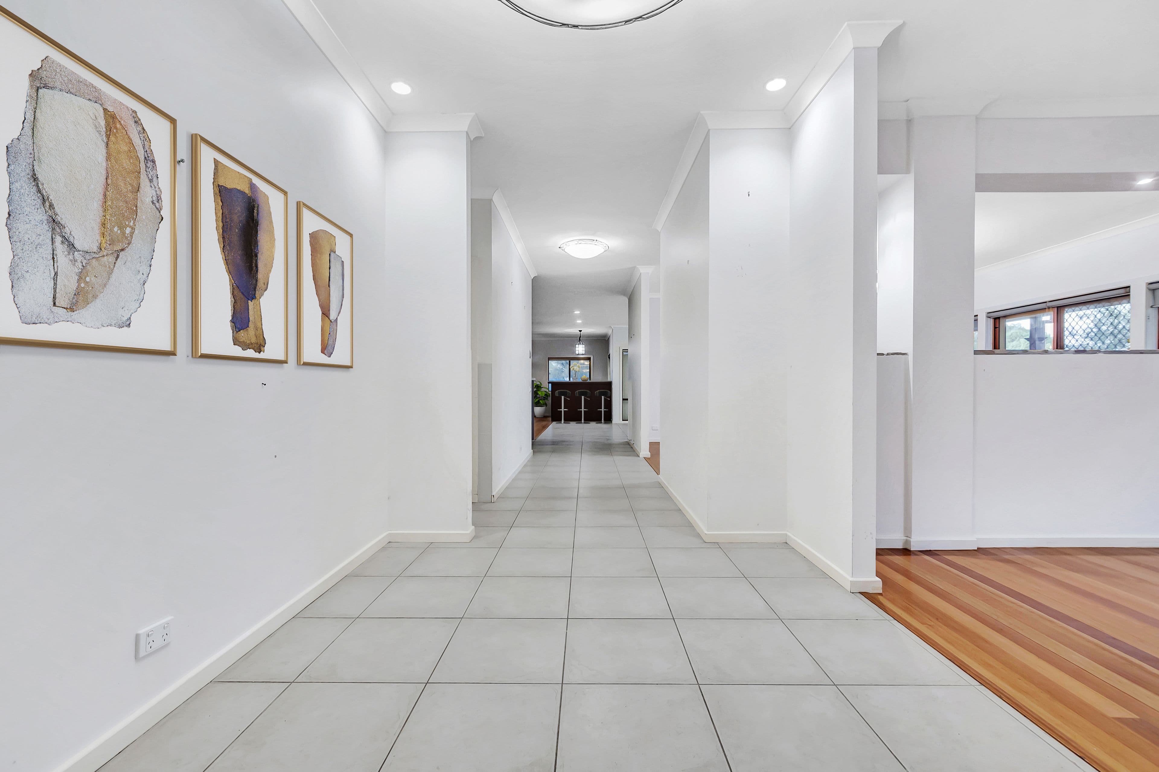 5 Waterford Close, Caroline Springs VIC 3023, Caroline Springs - Thumbnail 3