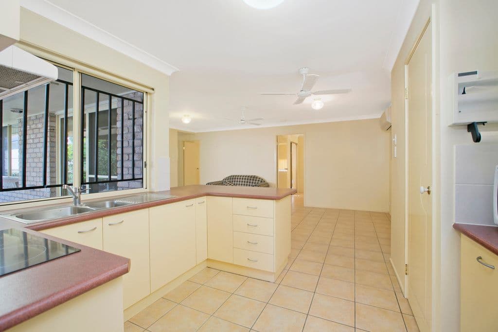 15 Orangegrove Court, Birkdale QLD 4159, Birkdale - Thumbnail 2