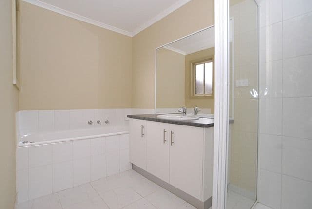 19 Wentworth Avenue, WYNDHAM VALE VIC 3024, Wyndham Vale - Thumbnail 4