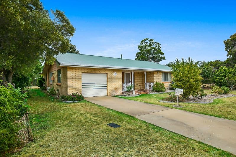 7 Aster Street, Pittsworth QLD 4356, Pittsworth - Thumbnail 2