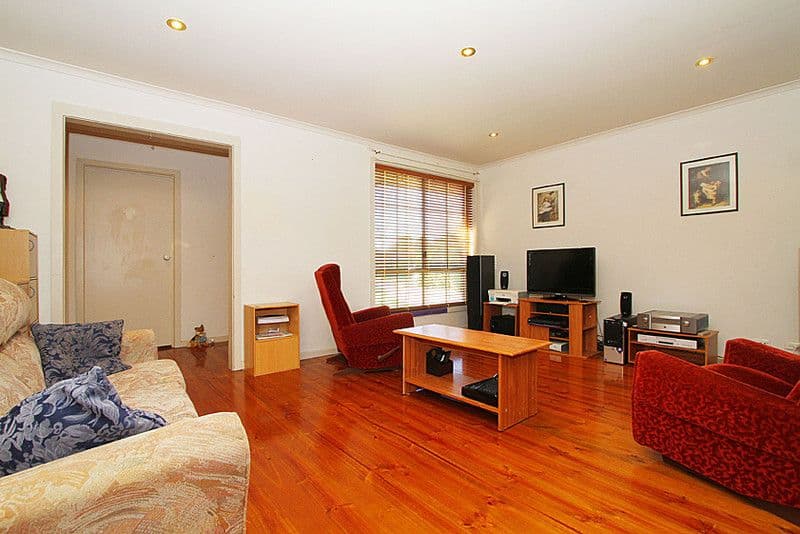 51 Centenary Drive, MILL PARK VIC 3082, Mill Park - Thumbnail 5