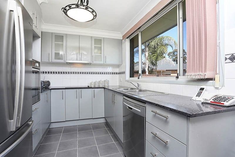 16 Malvern Close, St Johns Park NSW 2176, St Johns Park - Thumbnail 3