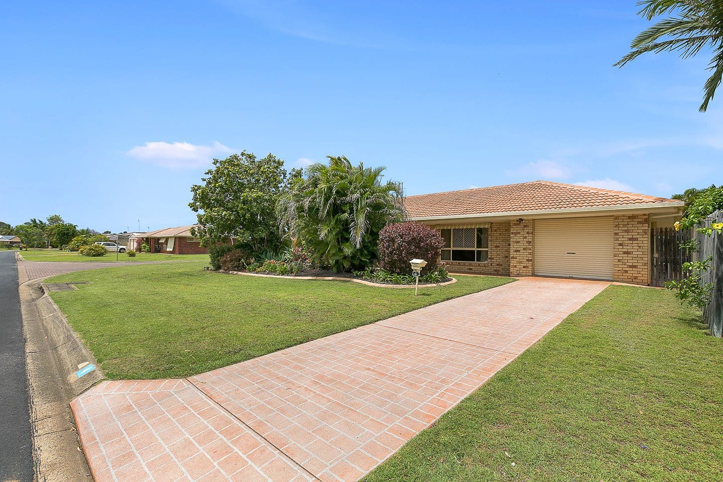 4 Lido Parade, Urangan QLD 4655, Urangan - Thumbnail 2