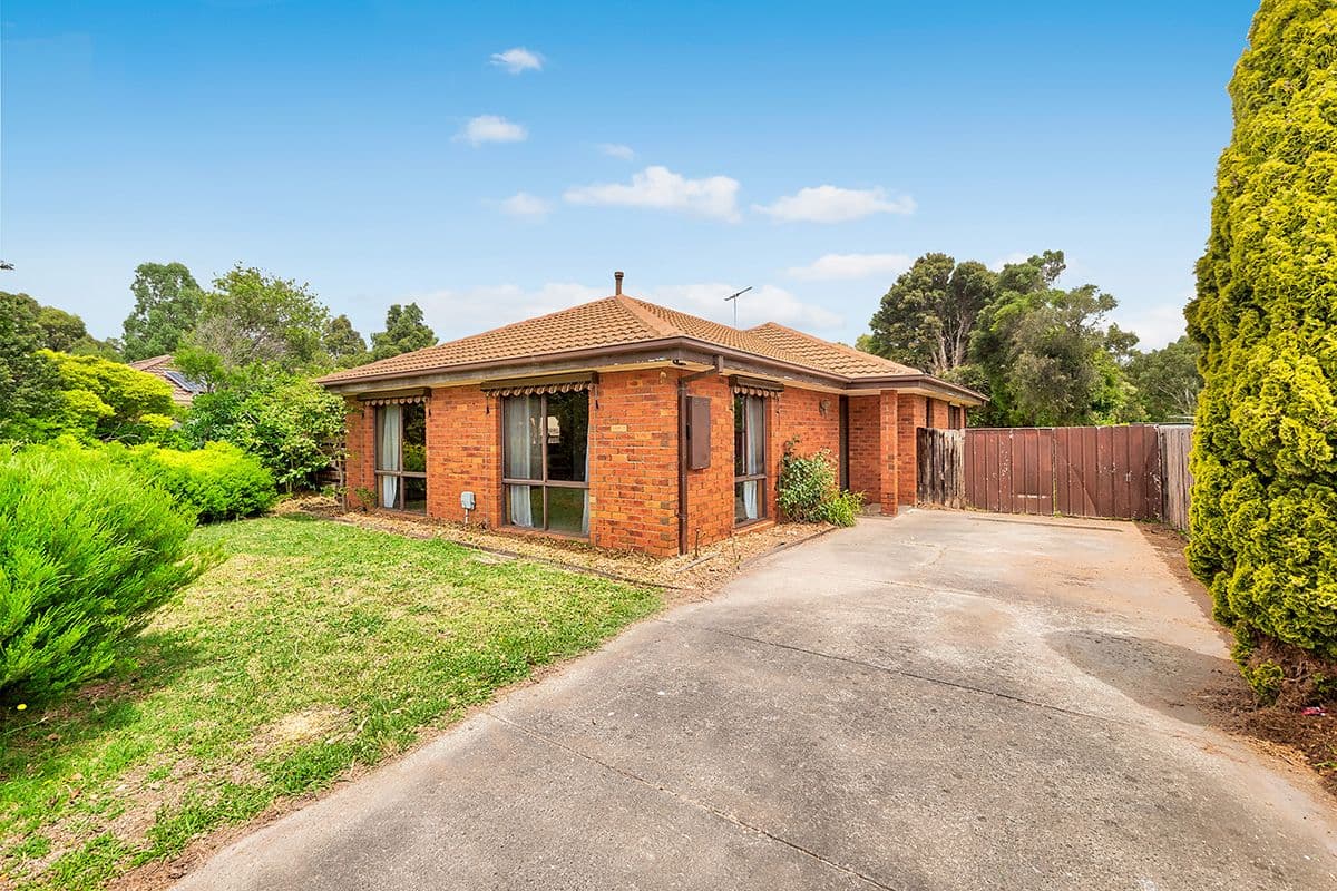 27 Blaxland Avenue, Cranbourne North VIC 3977, Cranbourne North - Image 1