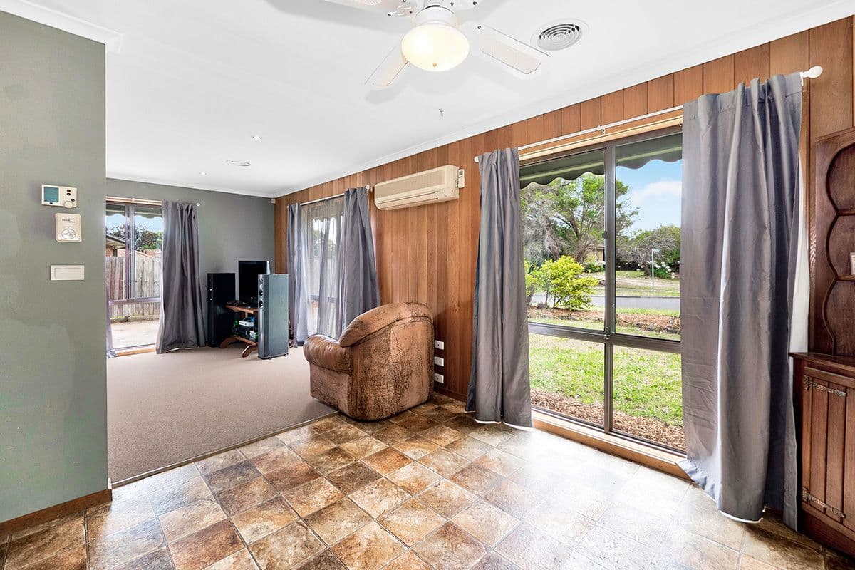27 Blaxland Avenue, Cranbourne North VIC 3977, Cranbourne North - Thumbnail 6