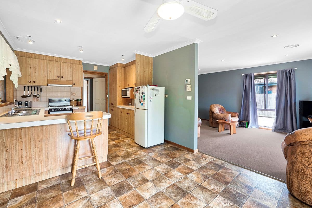 27 Blaxland Avenue, Cranbourne North VIC 3977, Cranbourne North - Thumbnail 7