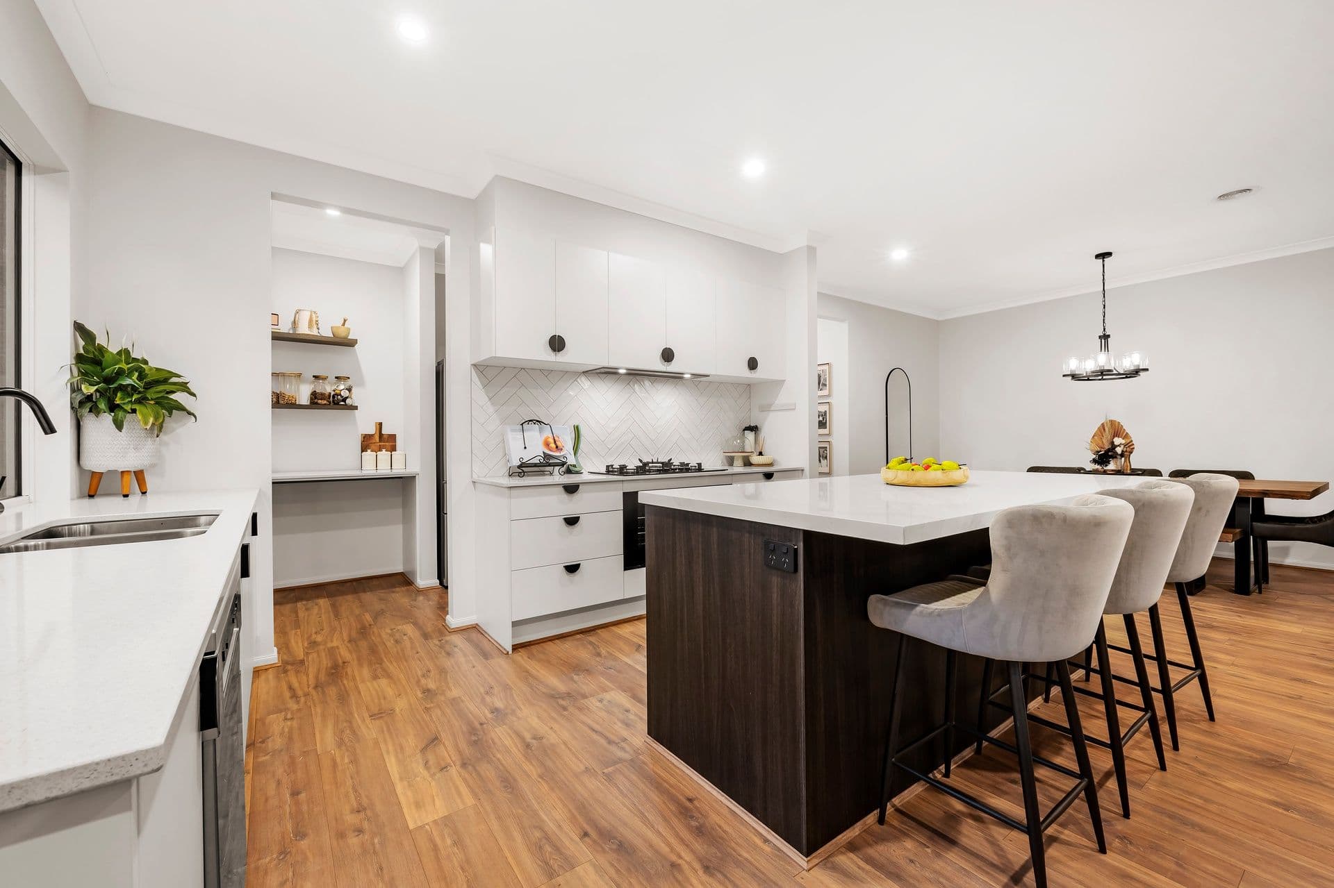 15 Wycheproof Street, Donnybrook VIC 3064, Donnybrook - Thumbnail 2
