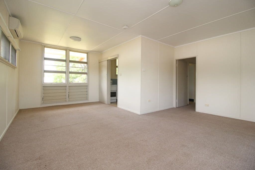 18 Campbell Street, Emerald QLD 4720, Emerald - Thumbnail 5