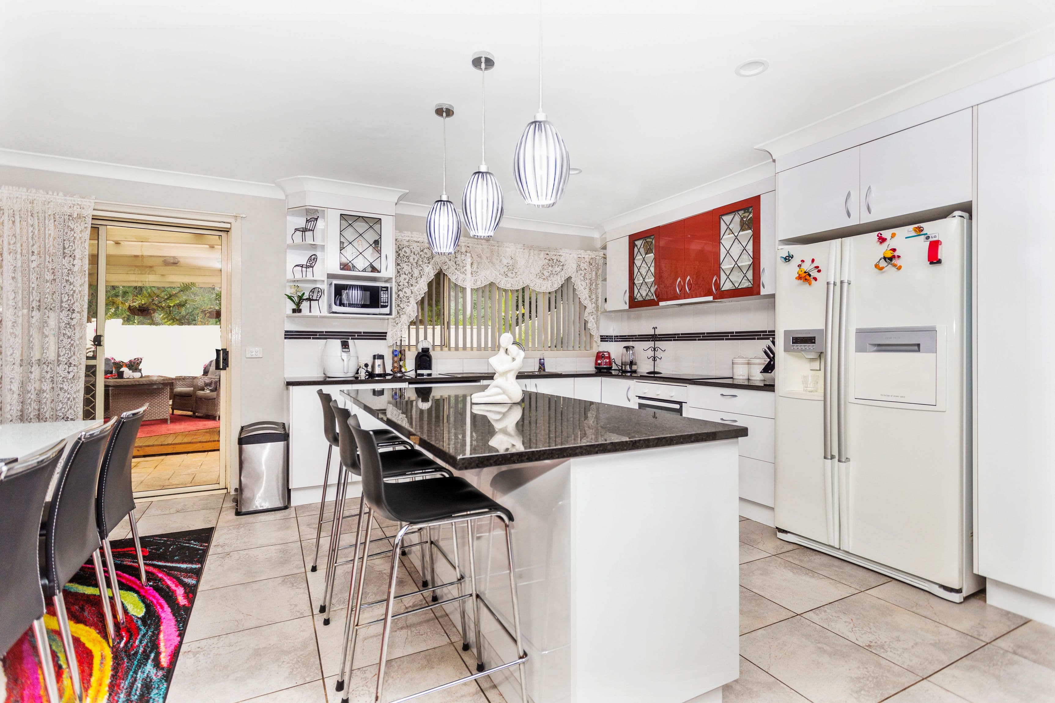23 Karoola Crescent, Surfside - Thumbnail 4