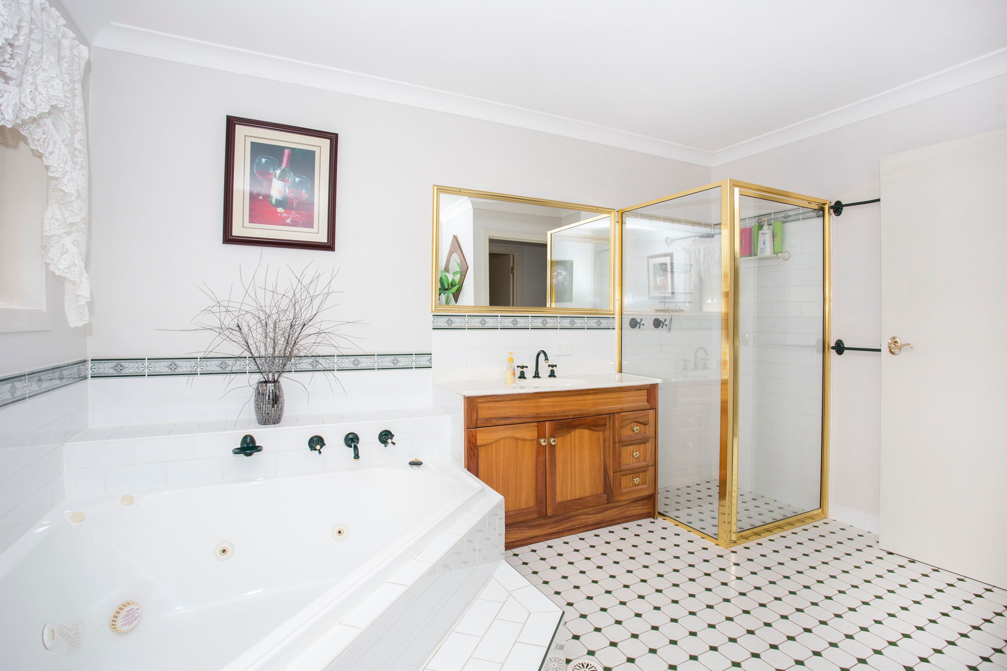 23 Karoola Crescent, Surfside - Thumbnail 8
