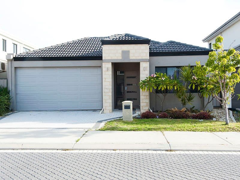 5 Macmillan Boulevard, CANNING VALE WA 6155, Canning Vale - Image 1