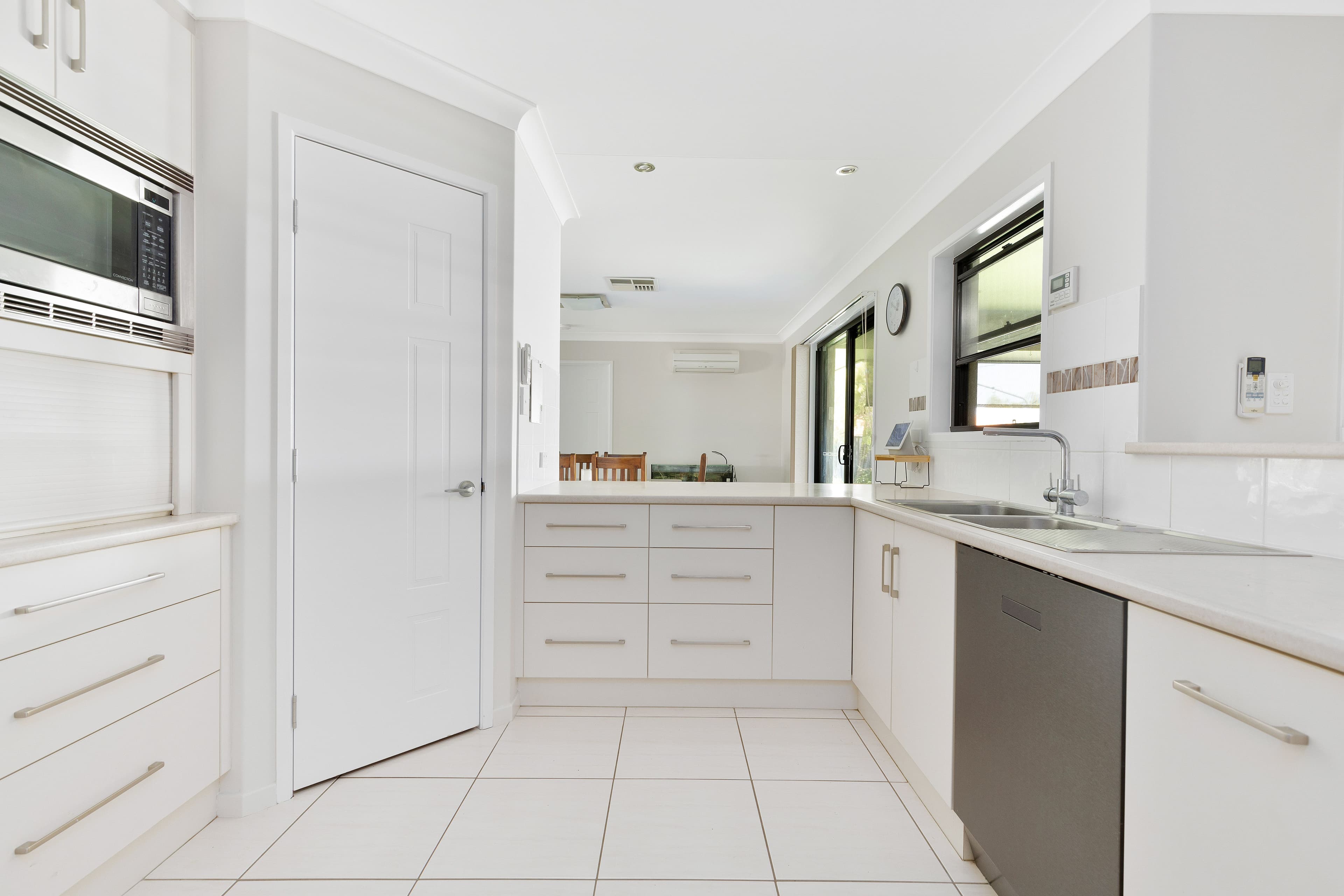 8-10 Joel Ernest Drive, Emerald QLD 4720, Emerald - Thumbnail 4