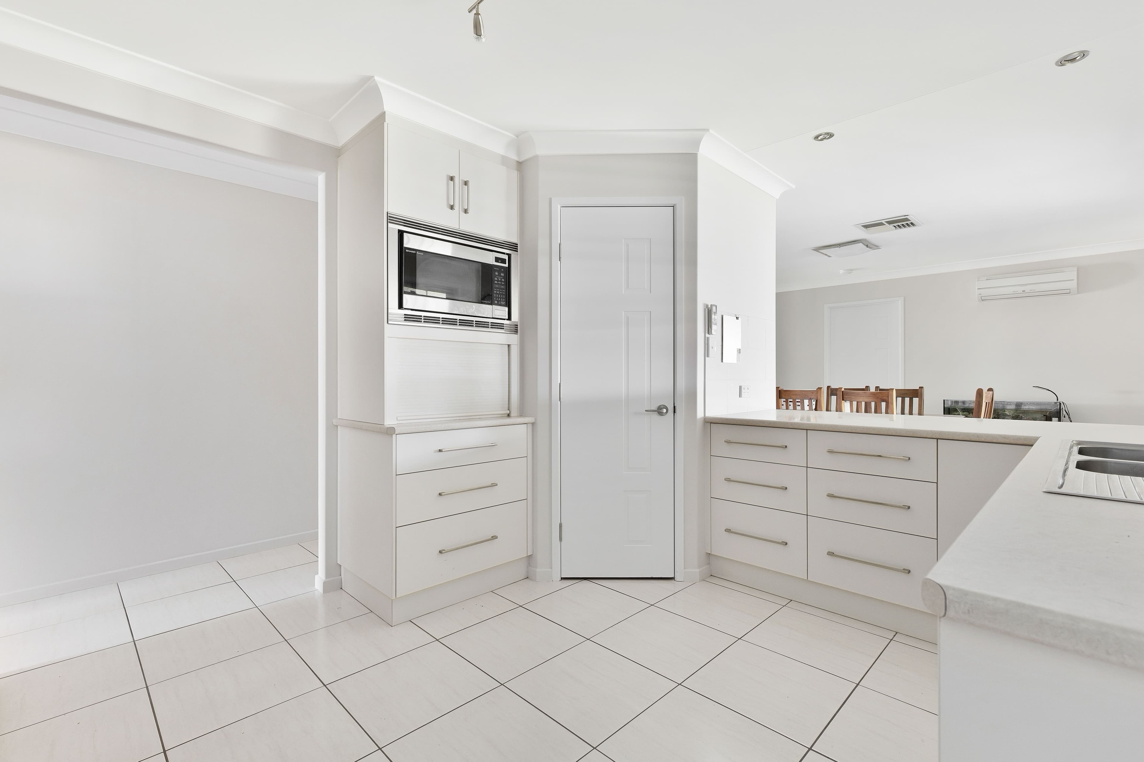 8-10 Joel Ernest Drive, Emerald QLD 4720, Emerald - Thumbnail 6