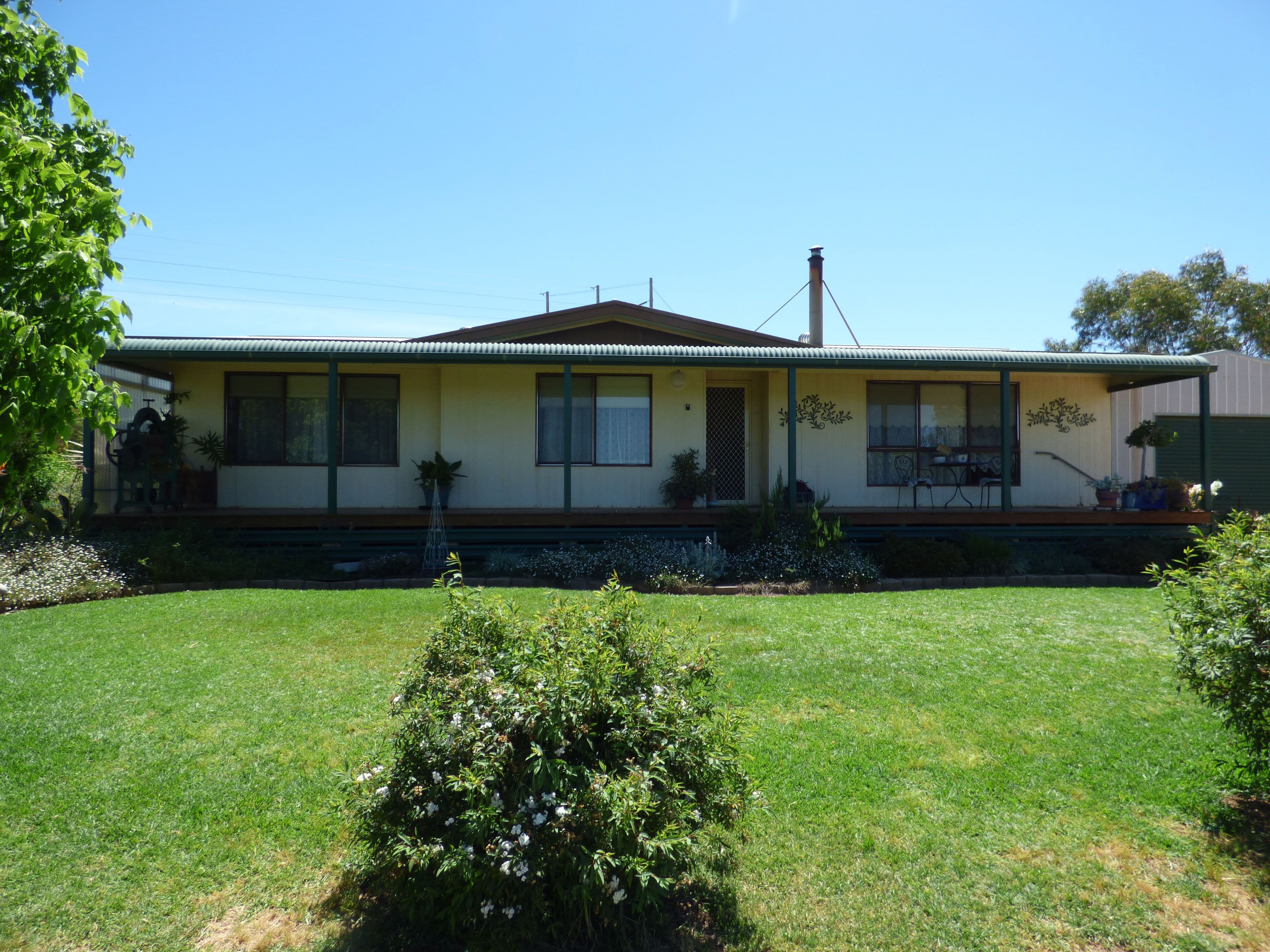 16 Brahman Street, Forbes - Image 1