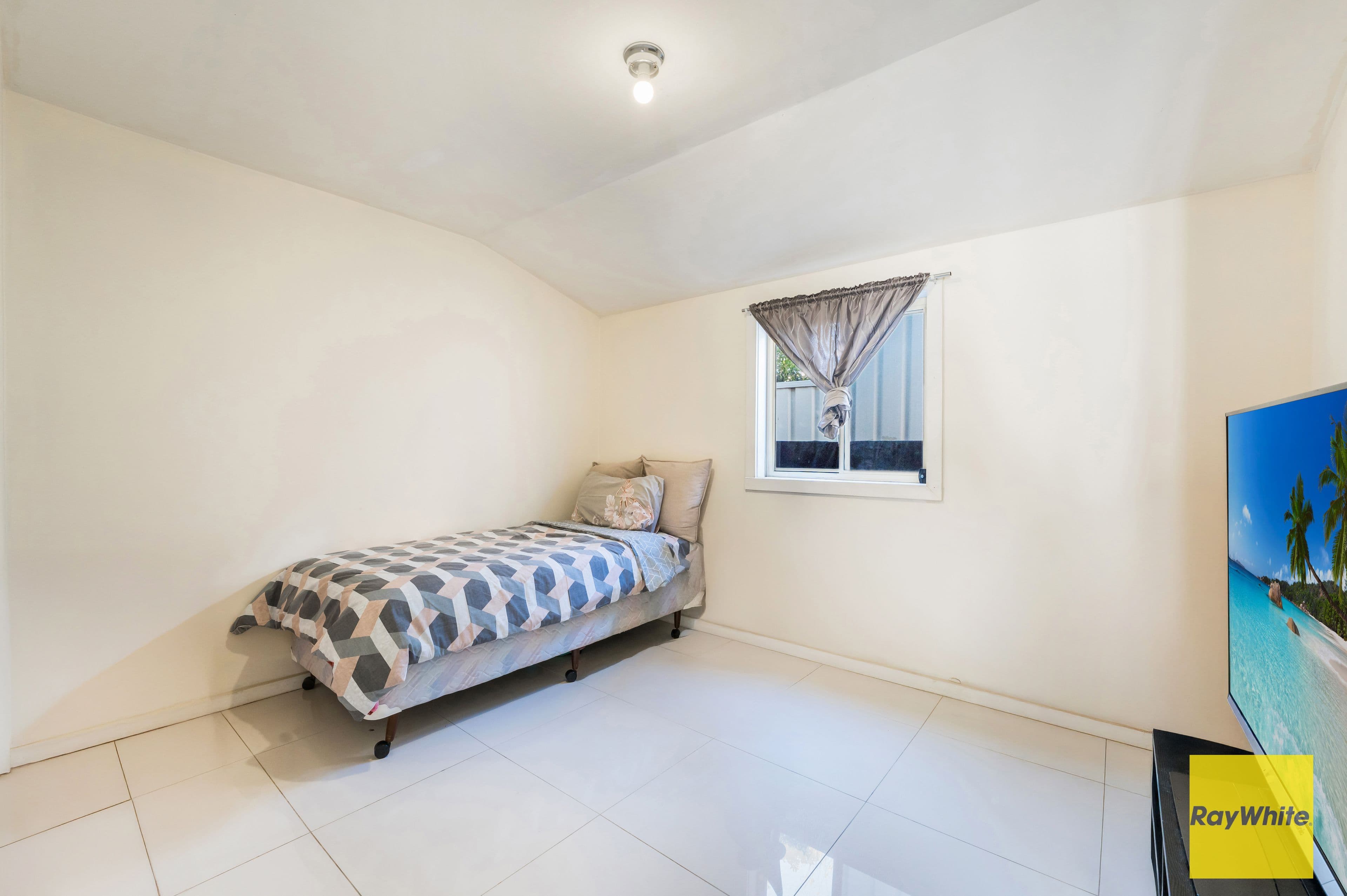 40 Peterlee Road, Canley Heights NSW 2166, Canley Heights - Thumbnail 3