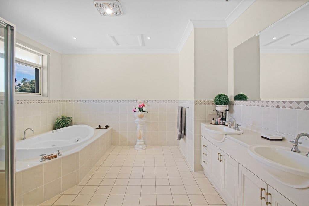 36 Lascelles Street, Cecil Hills NSW 2171, Cecil Hills - Thumbnail 5