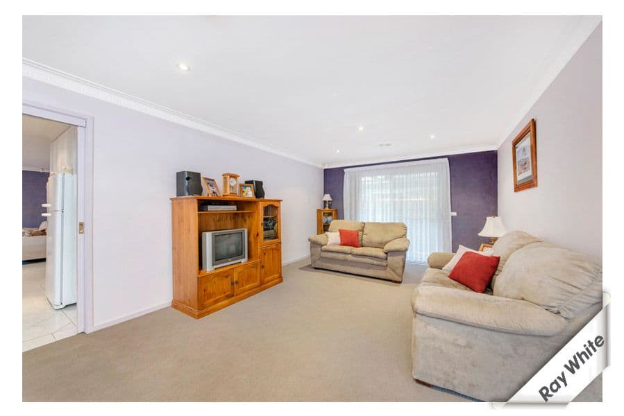 1 Truganini Place, CHISHOLM ACT 2905, Chisholm - Thumbnail 3