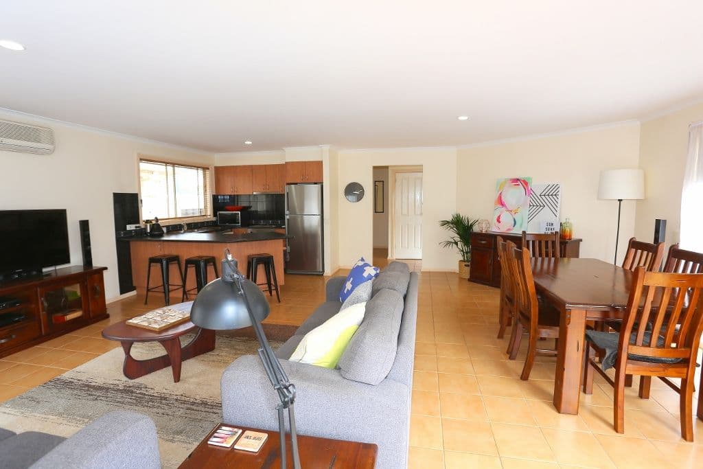 195 Church Street, Cowes VIC 3922, Cowes - Image 1