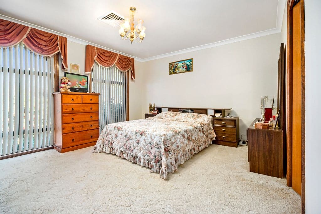 12 Wagstaff Street, Edensor Park NSW 2176, Edensor Park - Thumbnail 6