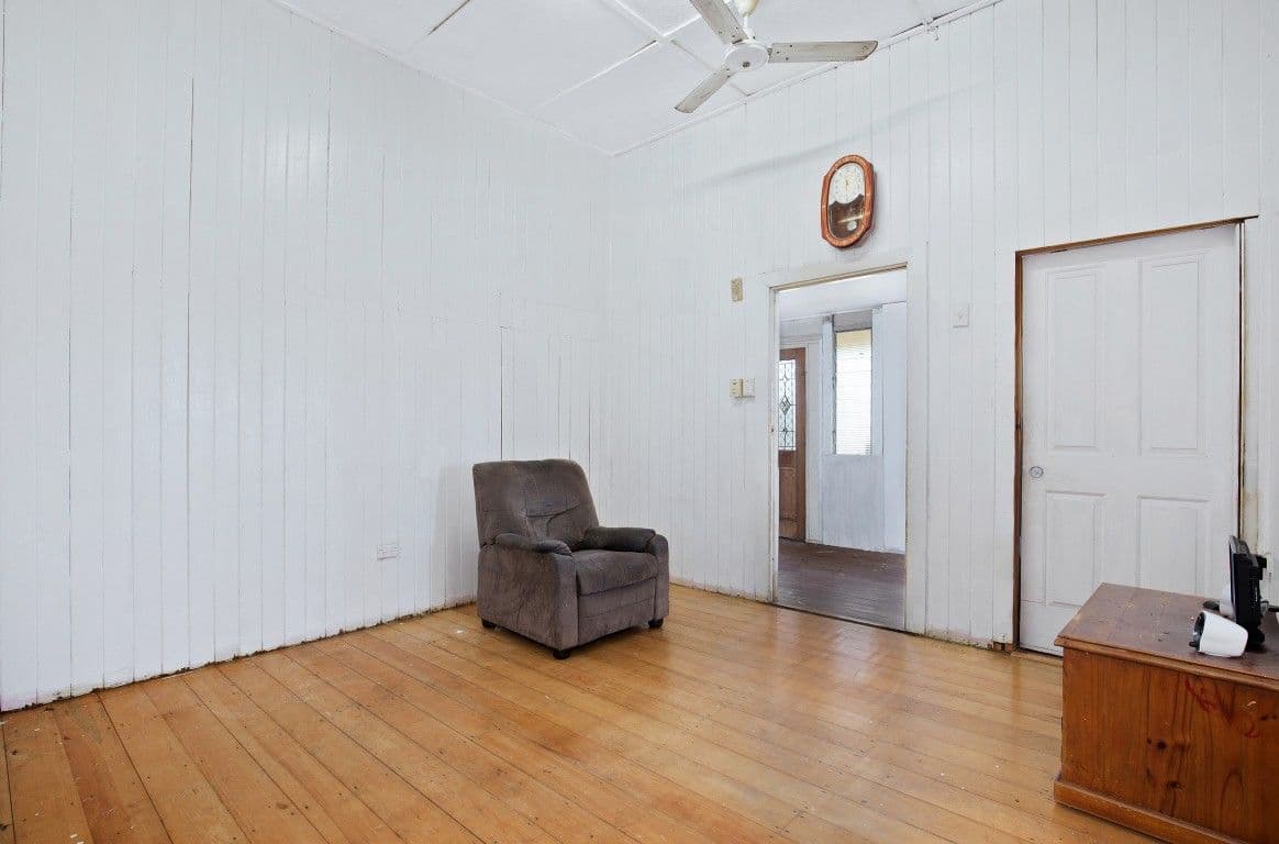 2 Edgar Street, Park Avenue QLD 4701, Park Avenue - Thumbnail 3