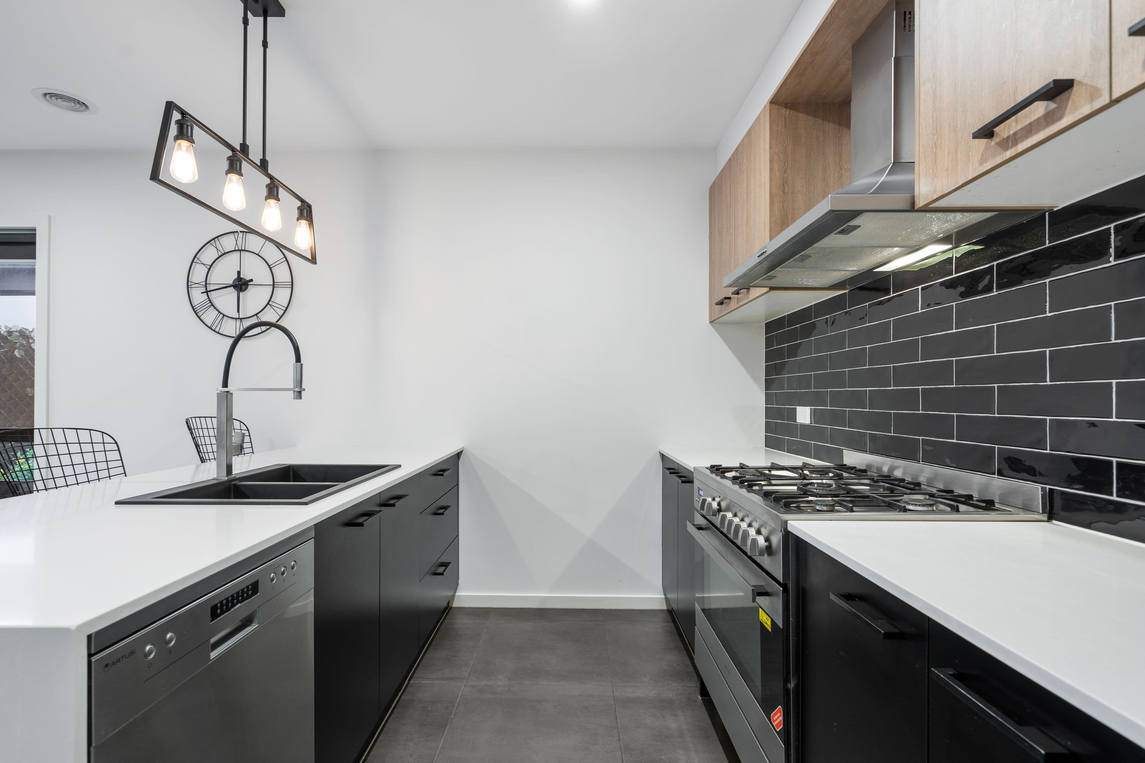 29 Somerset Road, THORNHILL PARK VIC 3335, Thornhill Park - Thumbnail 3